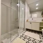 Terrace Loft Near Center *