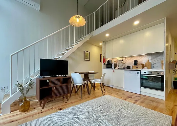 Terrace Loft Near Center